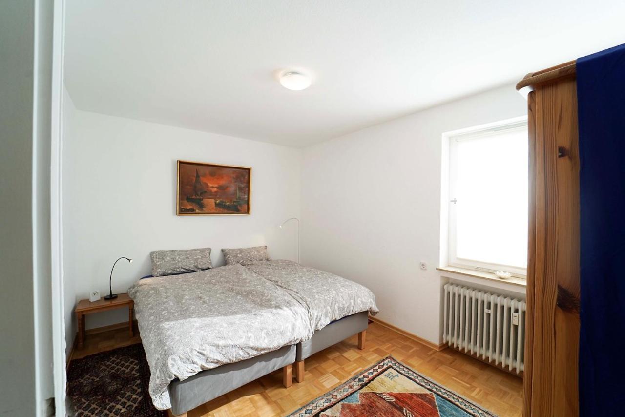 Ferienwohnung Im Haus Lotus Mit Grossem Balkon Und Garten Bad Urach Exterior foto